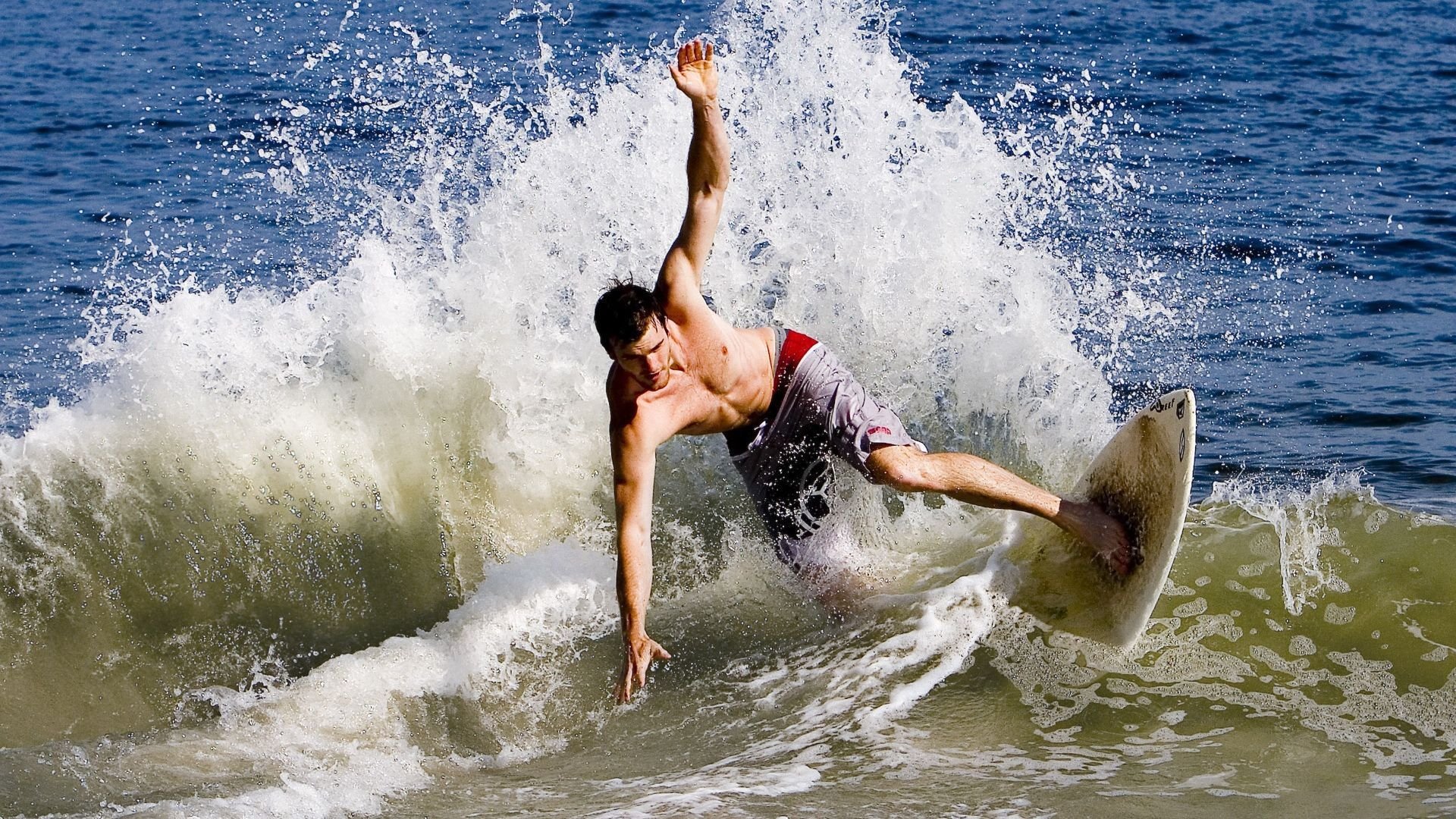 主帅形容U22国足球员像11个“兵马俑”坚守阵地